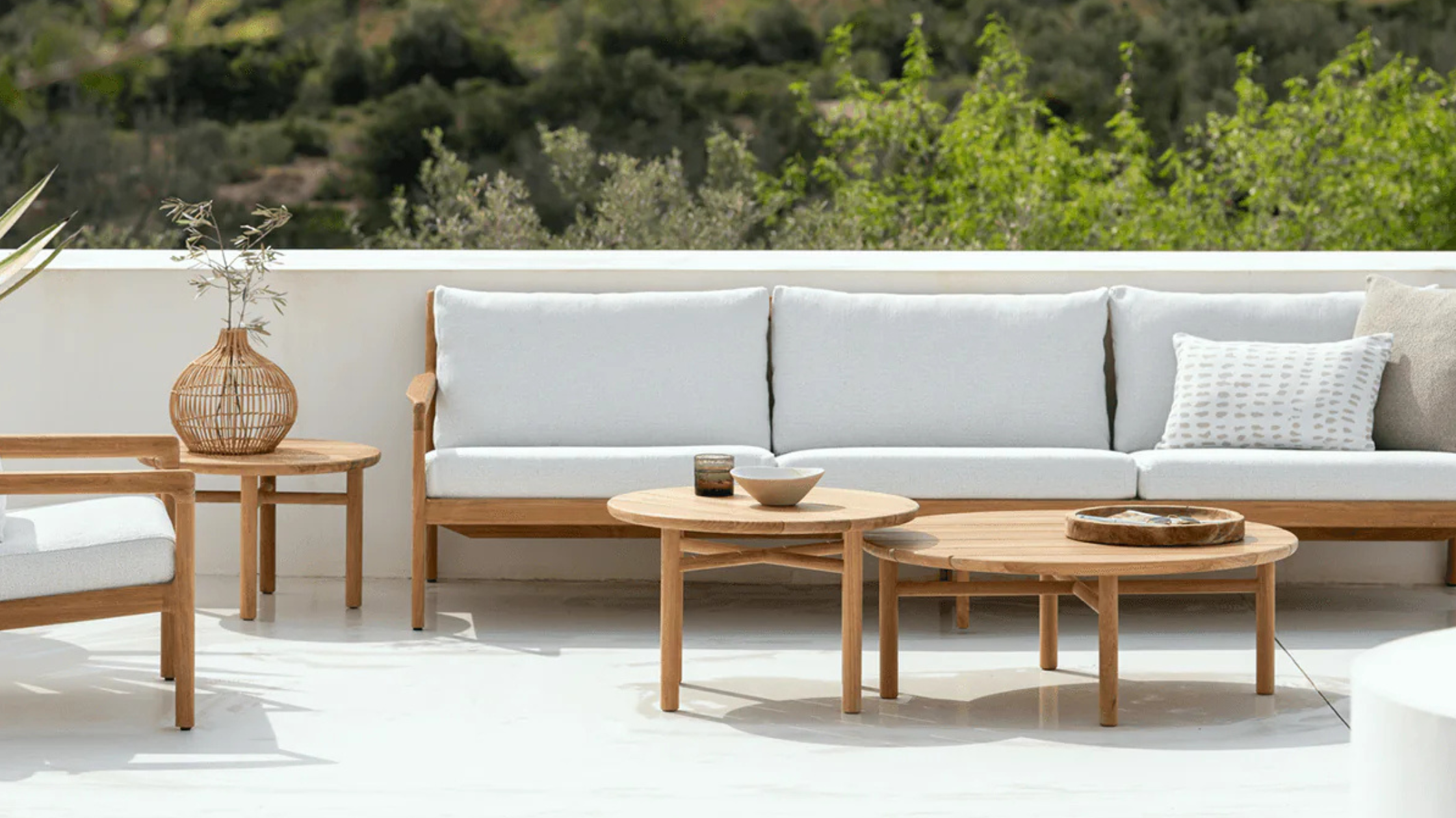 Outdoor Furniture Buying Guide: The Most Durable Materials for Lasting Beauty