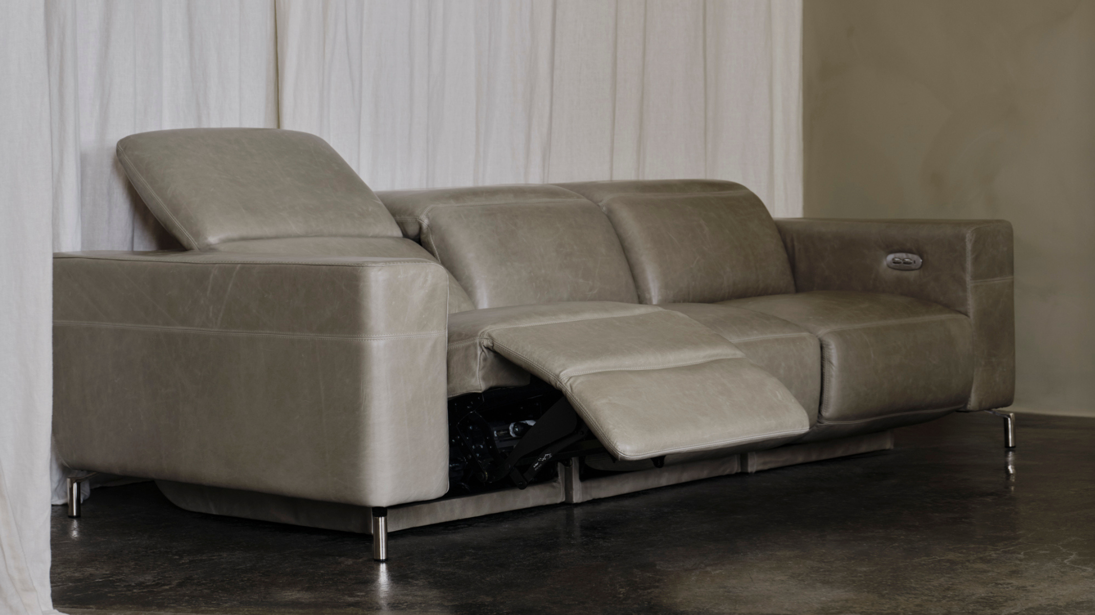 5 Sofa Trends Designers Are Loving For 2026