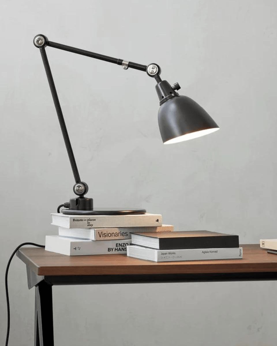 Midgard table lamp on desk.