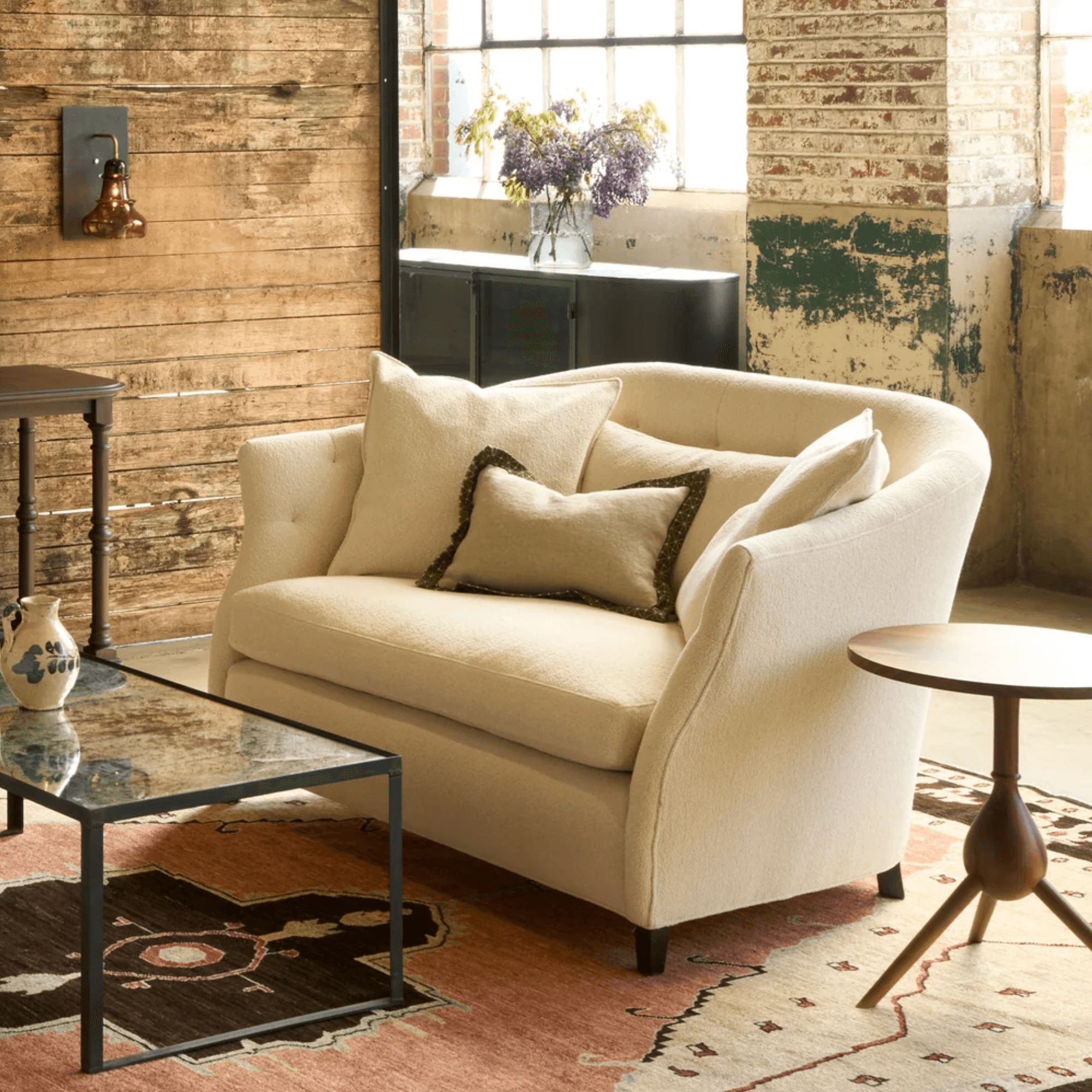 Luccia Loveseat - Thumbnail 2