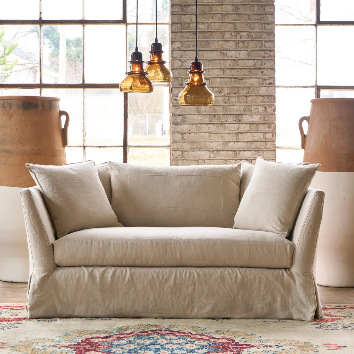 Seda Loveseat