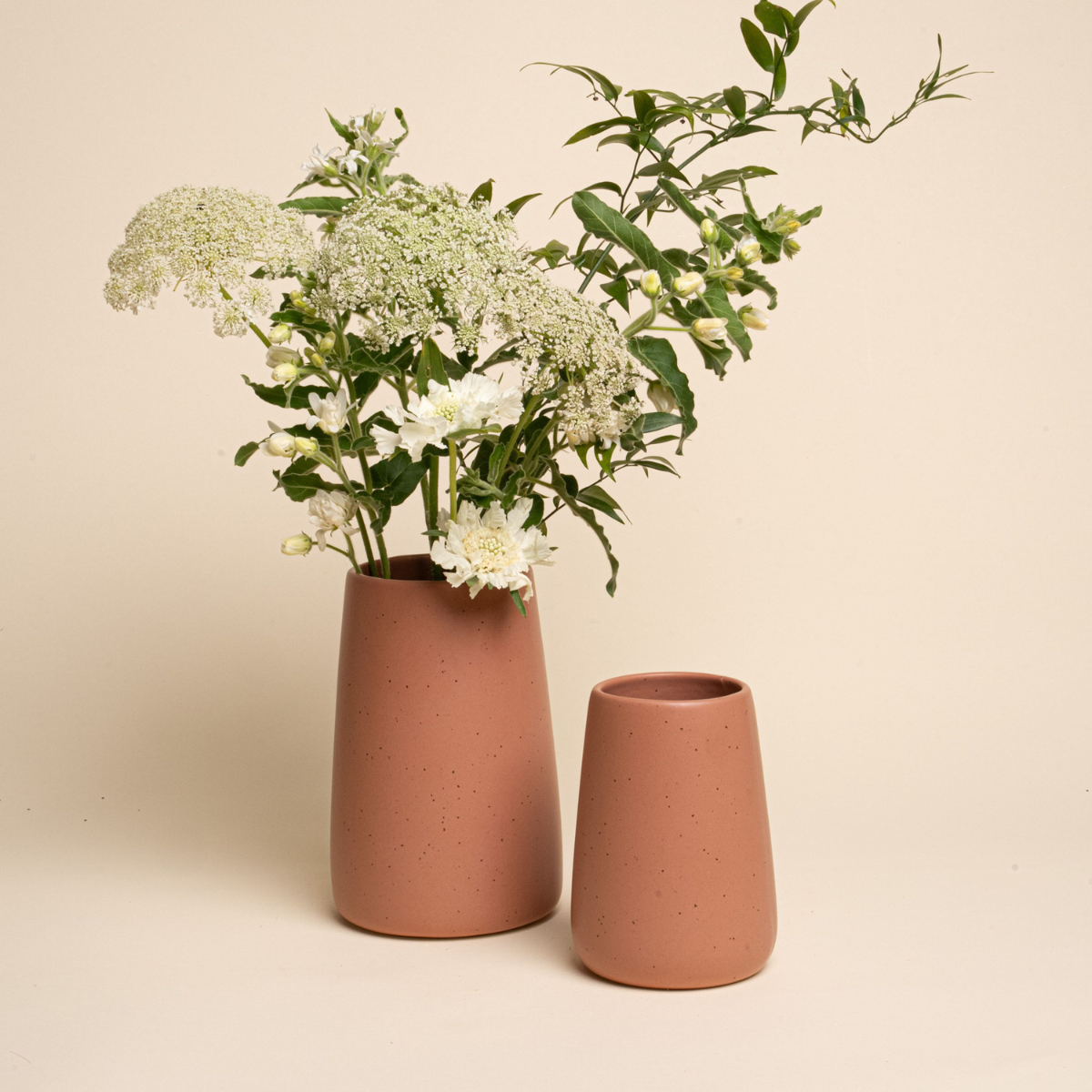 East Fork x Anfora Slope Vase - Large - Thumbnail 3