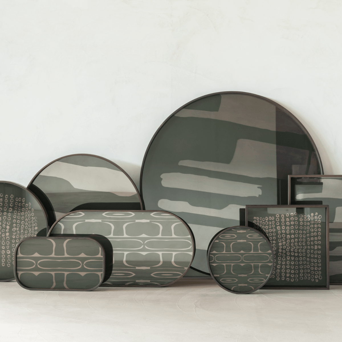 Extra-Large Round Second Nature Tray - Thumbnail 2