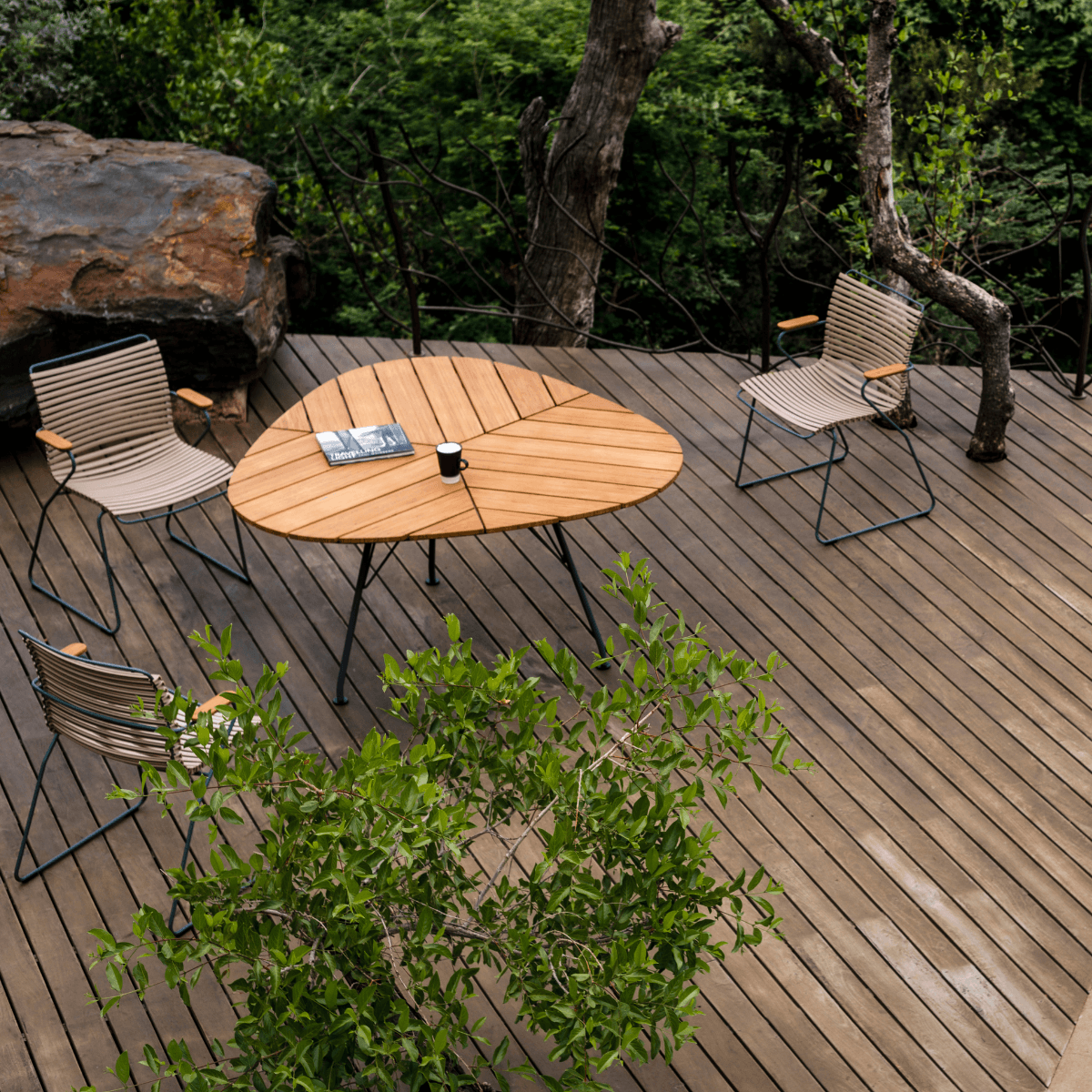 HOUE Leaf Dining Table - Thumbnail 5