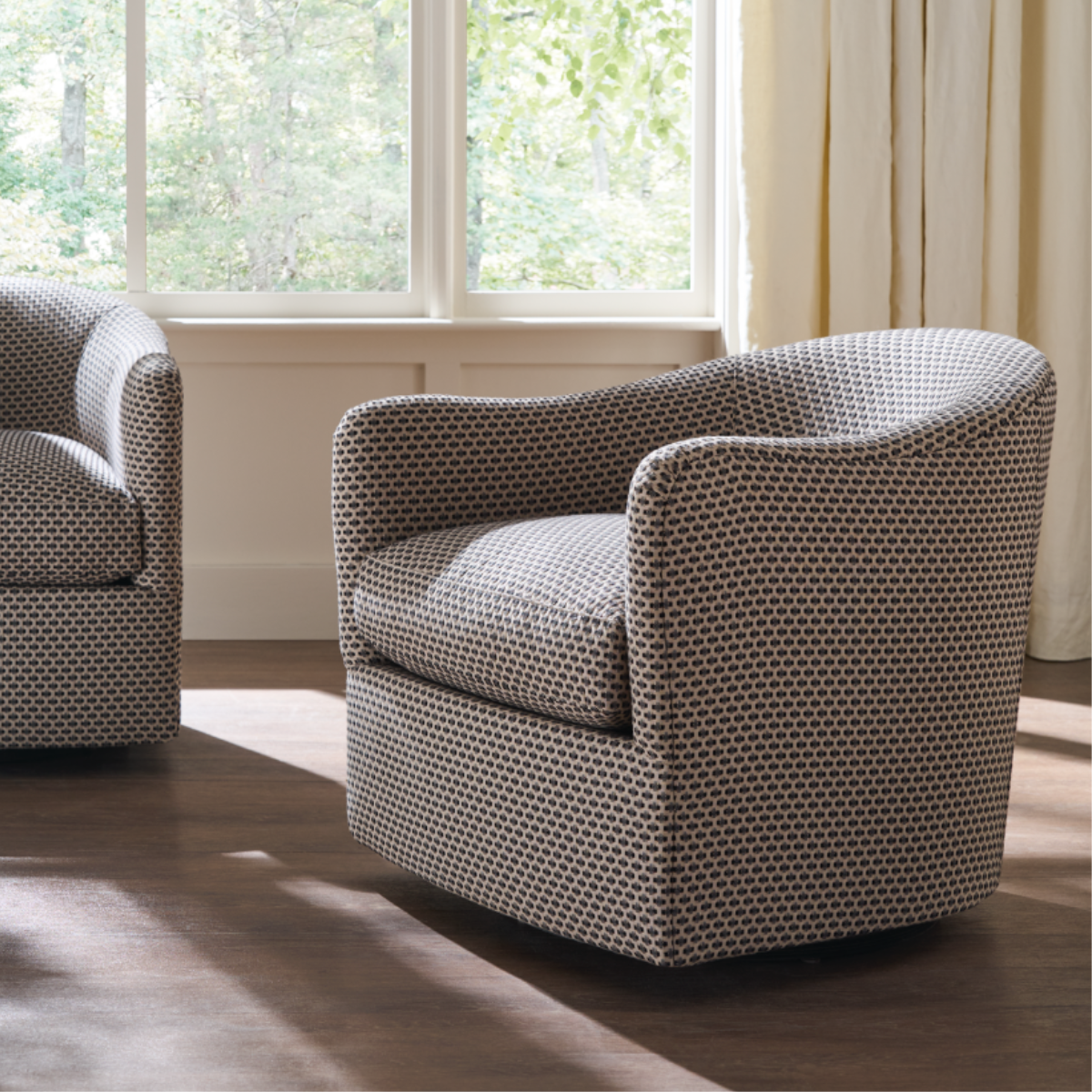 Rue Swivel Chair - Thumbnail 4