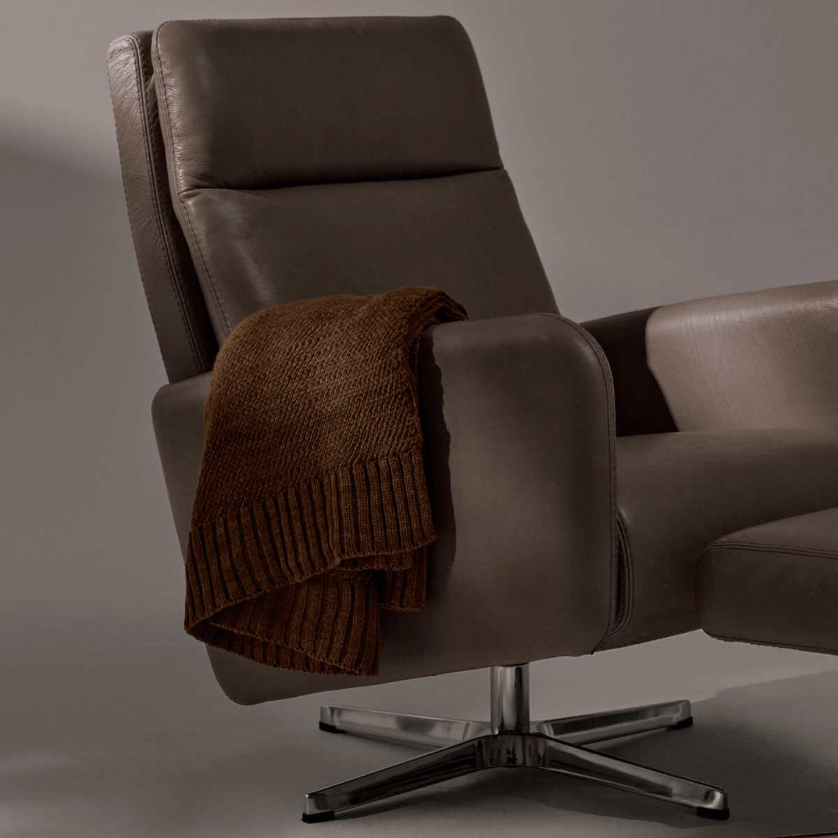 American Leather Luca Recliner - Thumbnail 5