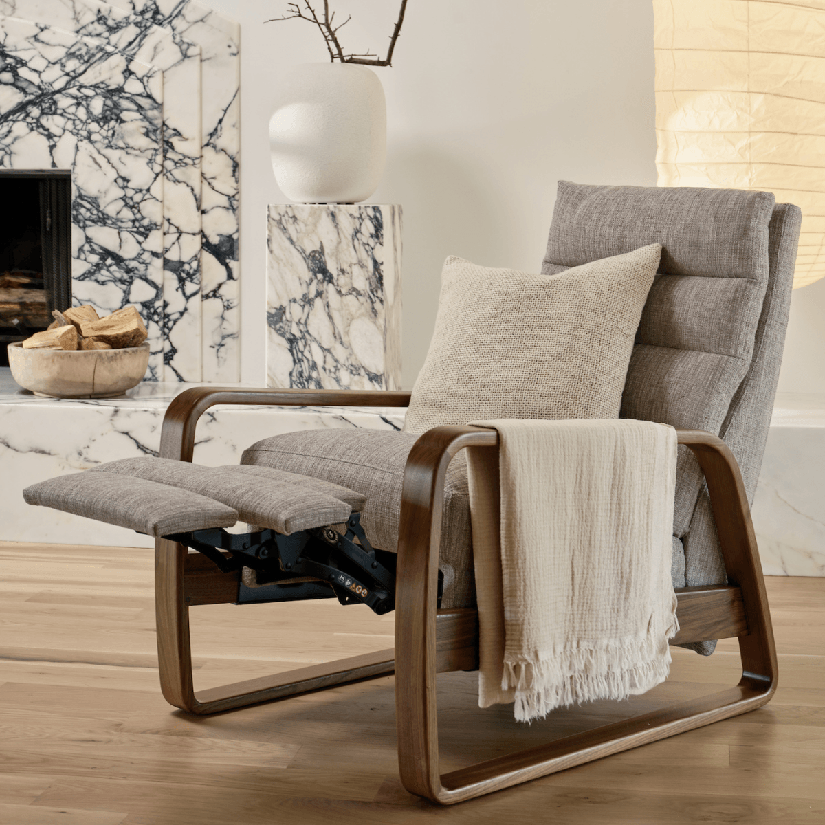 Elton Re-Invented Recliner - Thumbnail 4