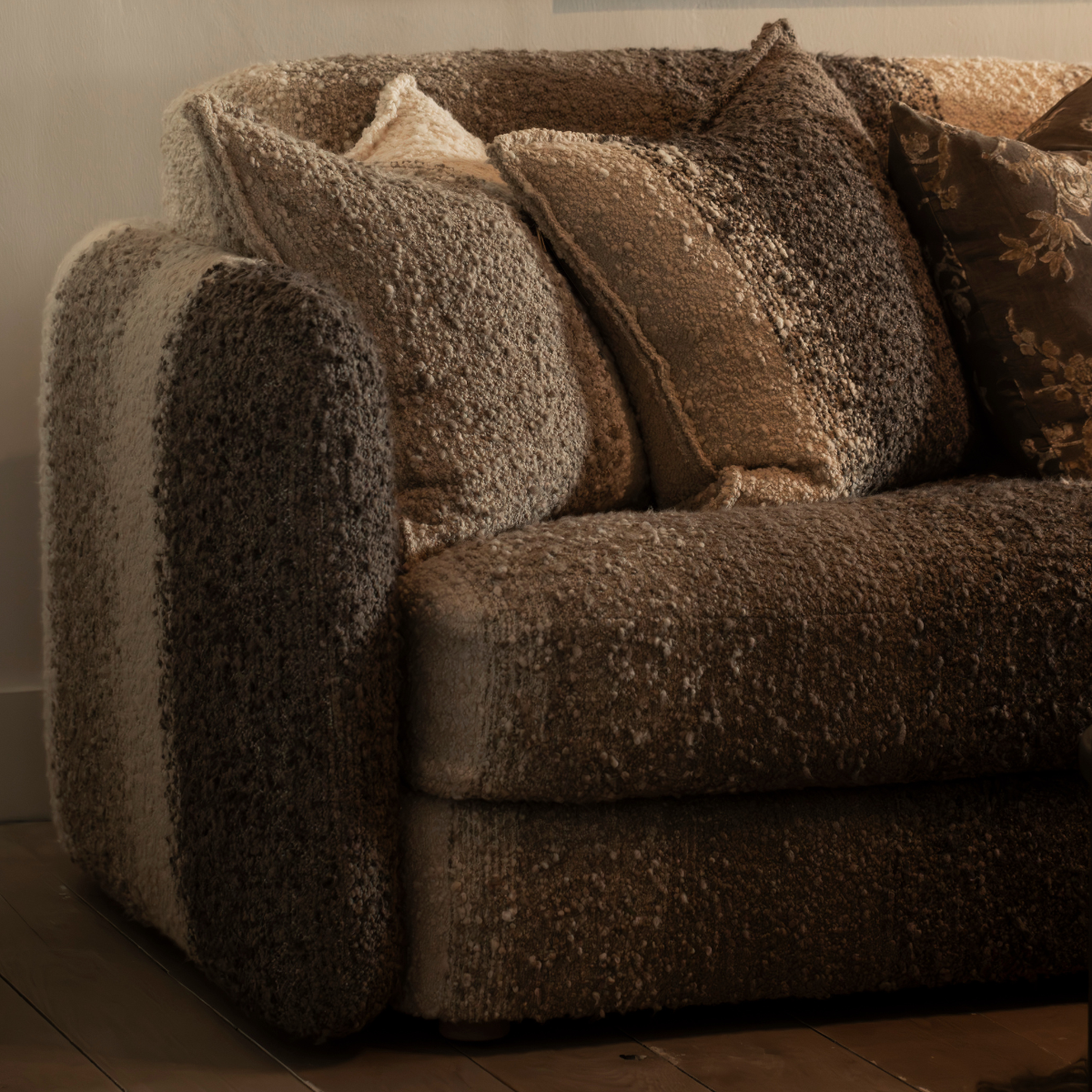 Crew Chaise & Half Sectional - Thumbnail 3