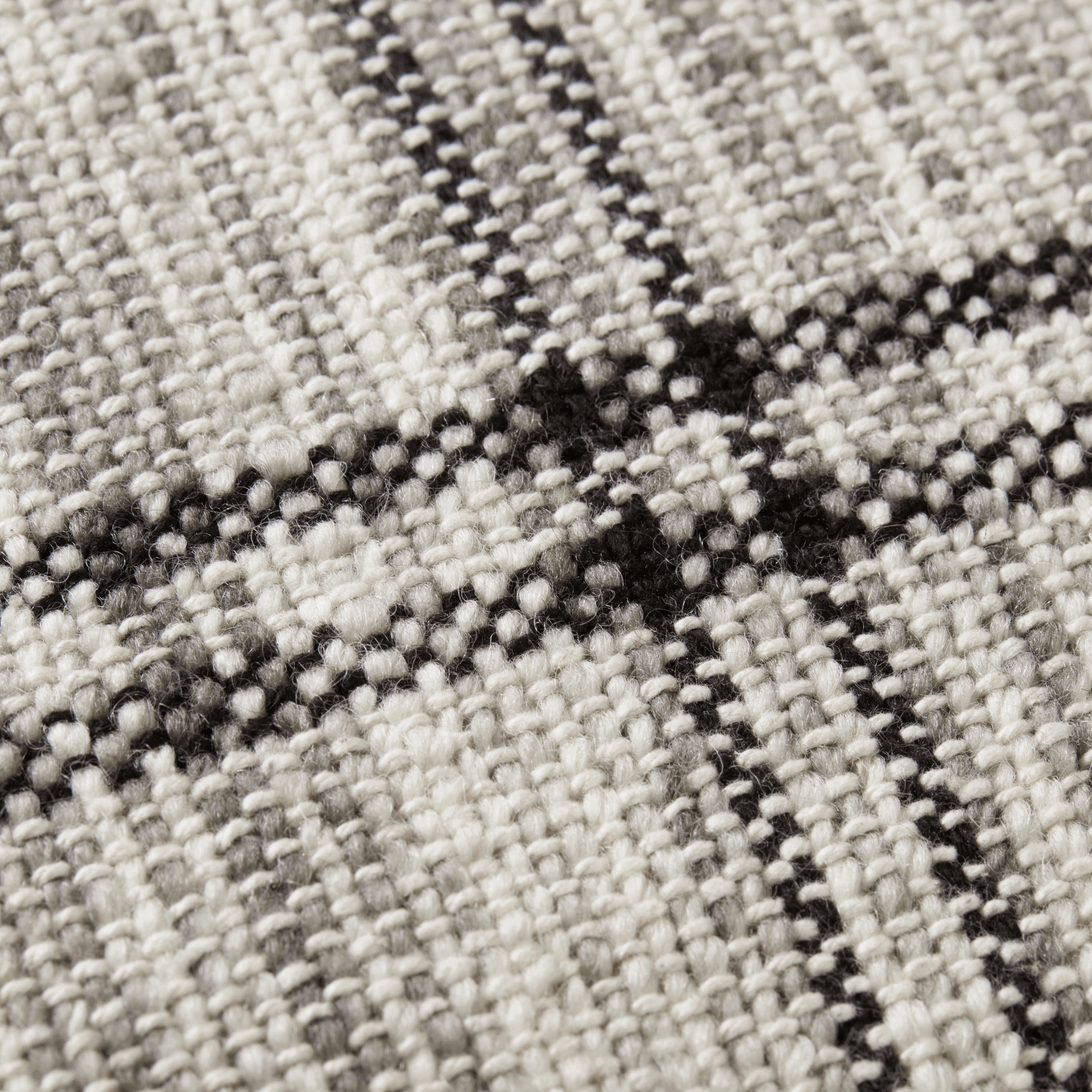Loloi Dalia Pillow - Thumbnail 3
