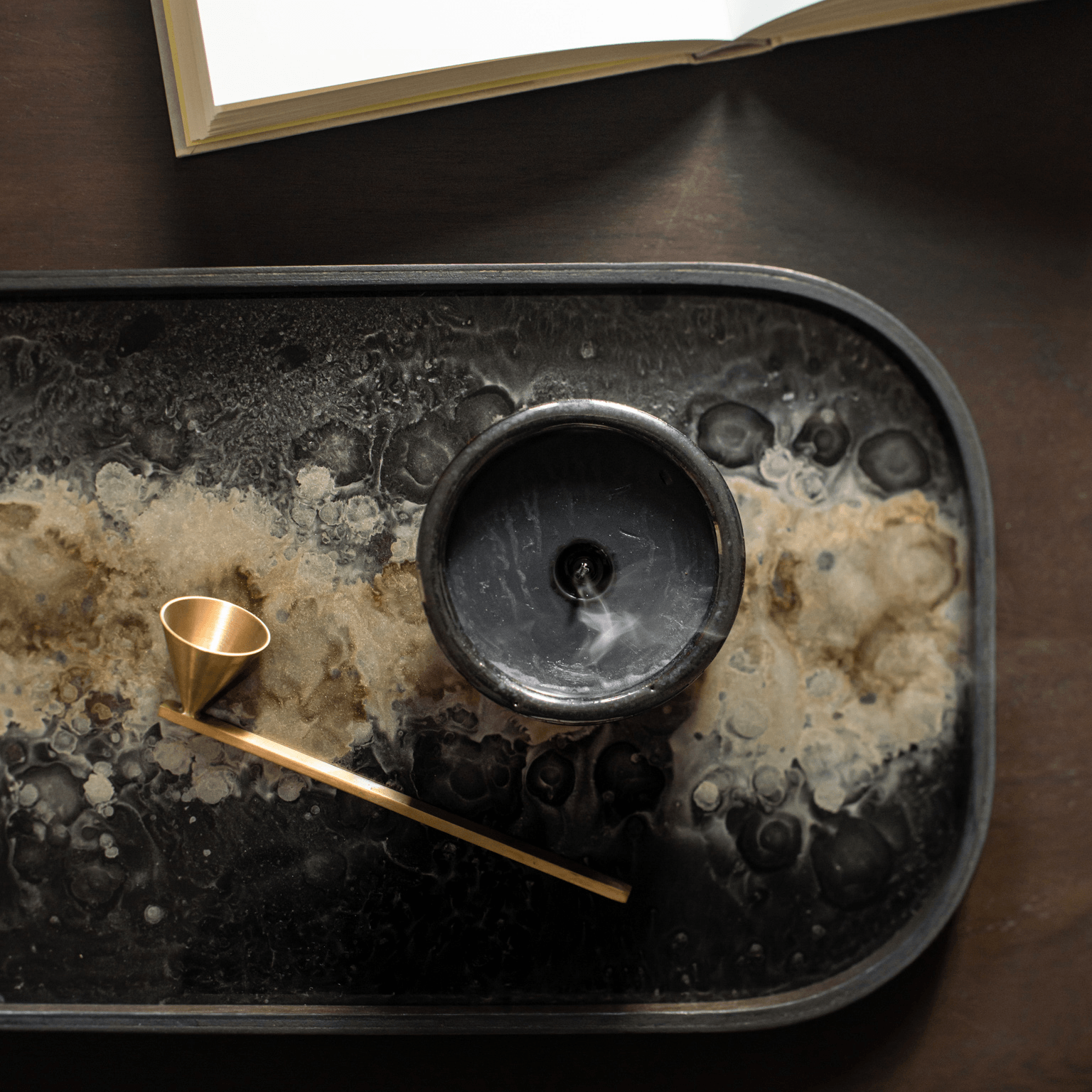 Black Organic Glass Valet Tray - Thumbnail 5