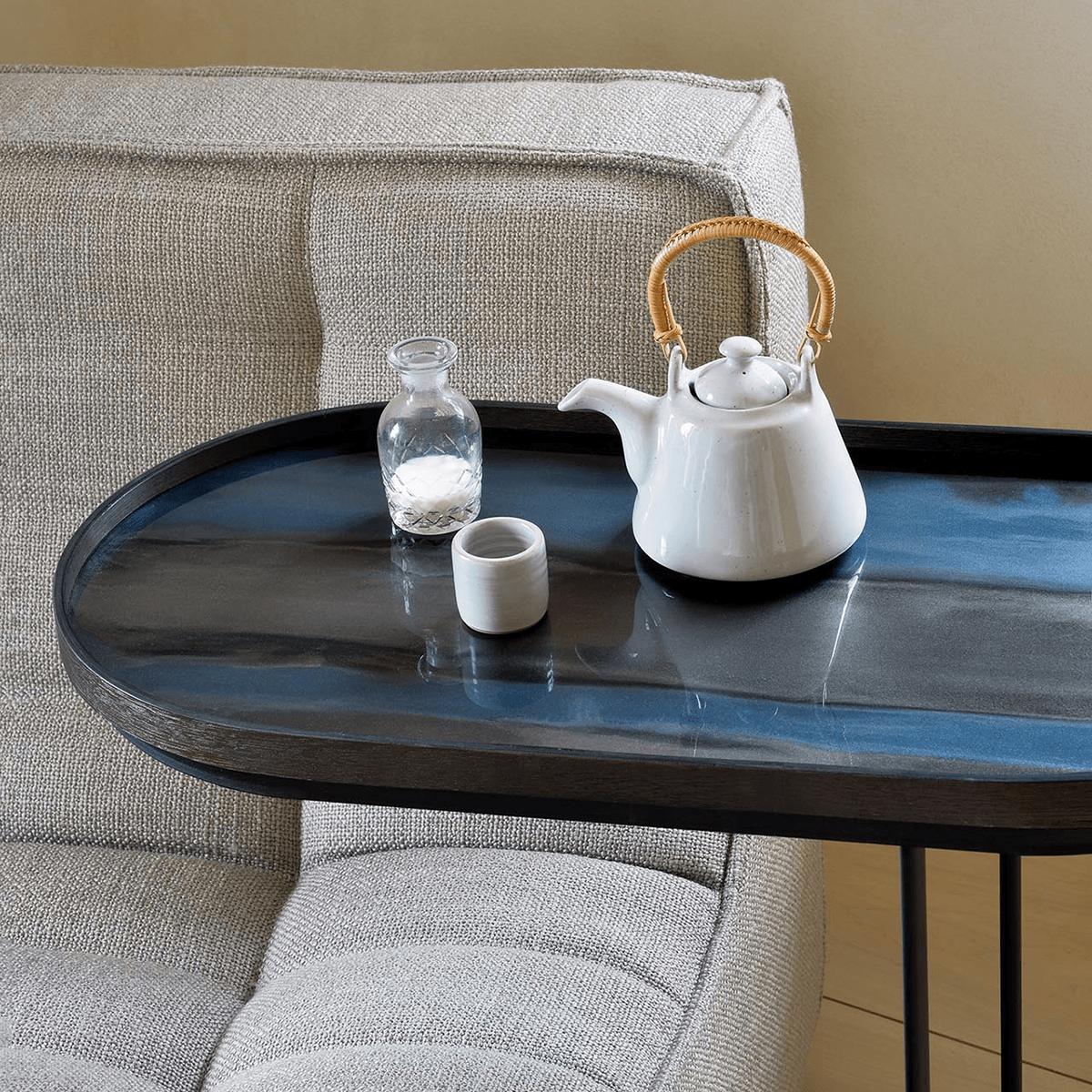 Oblong Graphite Organic Glass Tray - Thumbnail 3