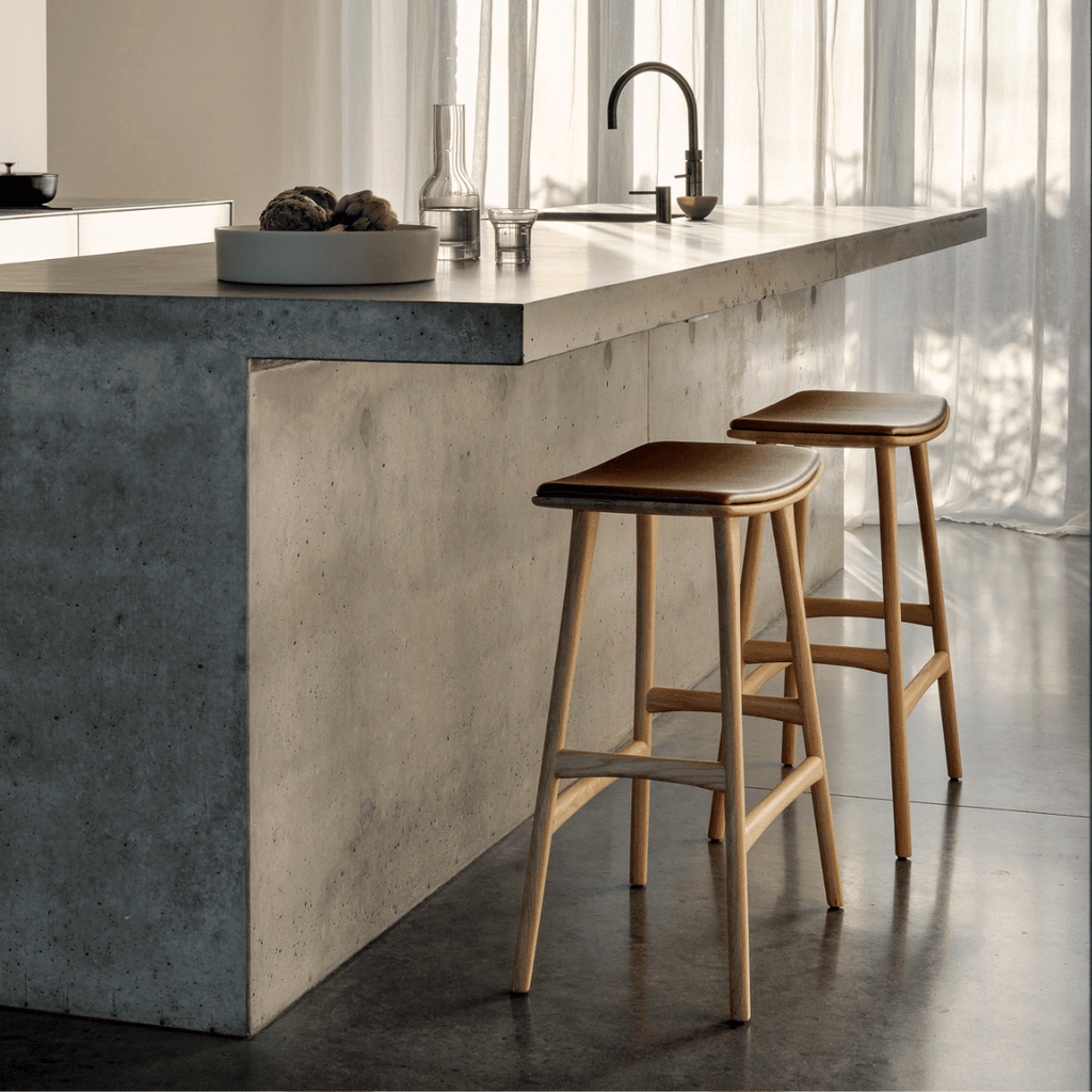 Oak counter online stools